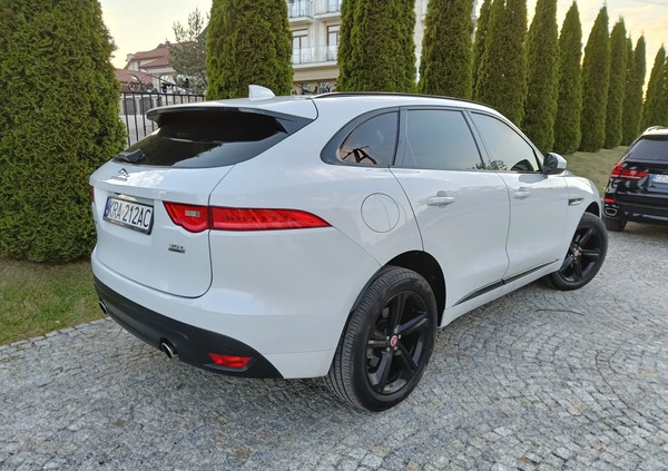 Jaguar F-Pace cena 115000 przebieg: 128000, rok produkcji 2018 z Międzyrzec Podlaski małe 529